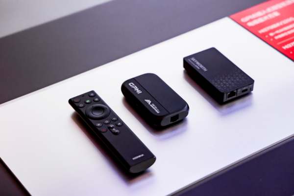 易操盘 创维数字、上海海思合作发布GPMI微型插入式机顶盒，年内试点应用